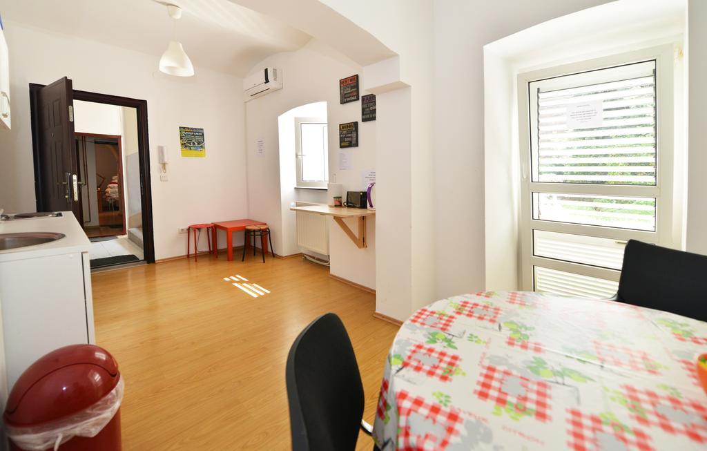 זאגרב Hostel Temza מראה חיצוני תמונה