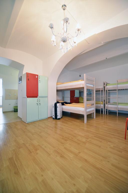 זאגרב Hostel Temza מראה חיצוני תמונה