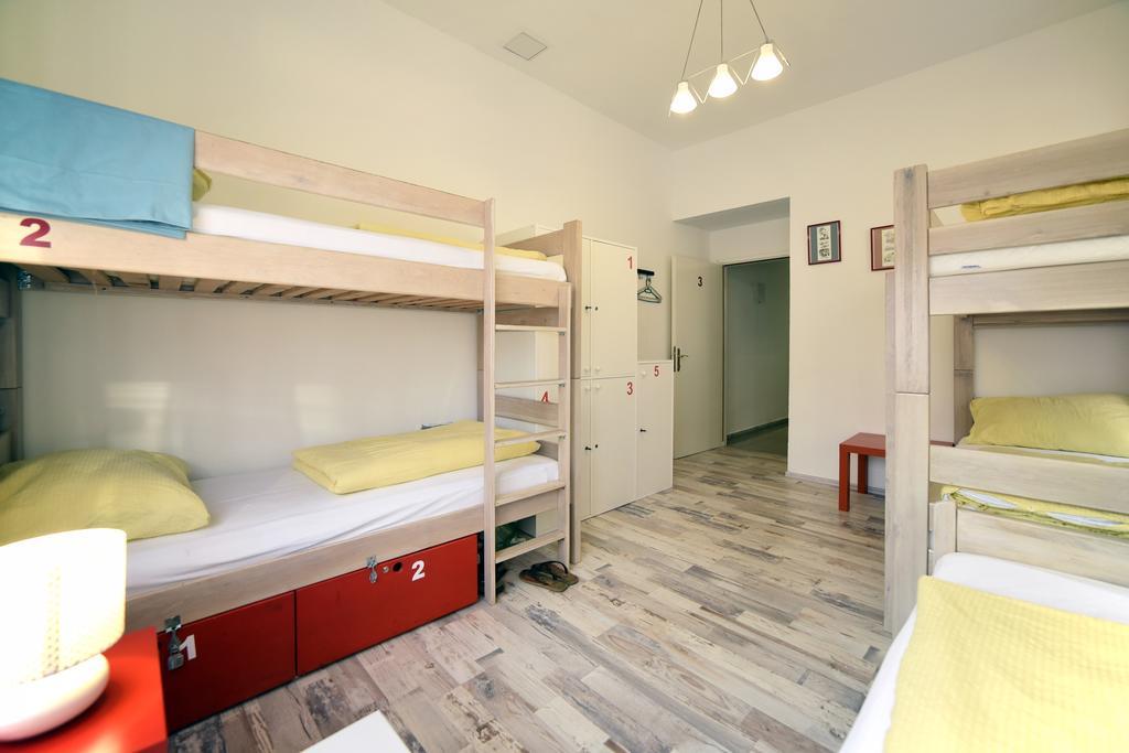 זאגרב Hostel Temza מראה חיצוני תמונה